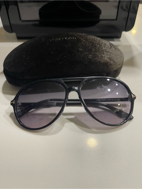 Tom Ford Other - Tom Ford Black Aviator Sunglasses with Gray Gradient Lenses